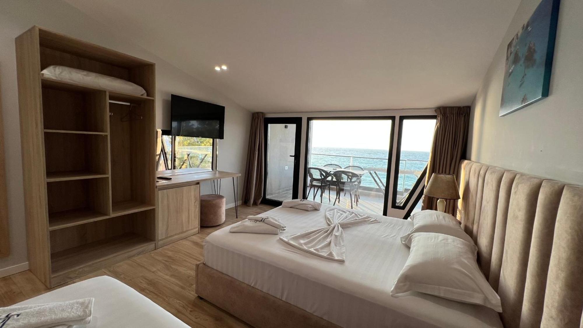 Villa Tramonto Vlore Radhimë Exterior foto